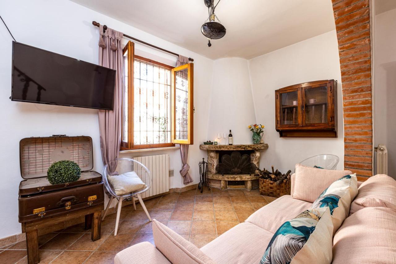 Agri Apartment La Terrazza La Ripadoro Chianni Εξωτερικό φωτογραφία